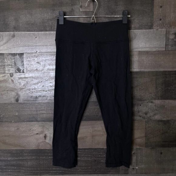 Lululemon Rise Crop 4 - Picture 1 of 2
